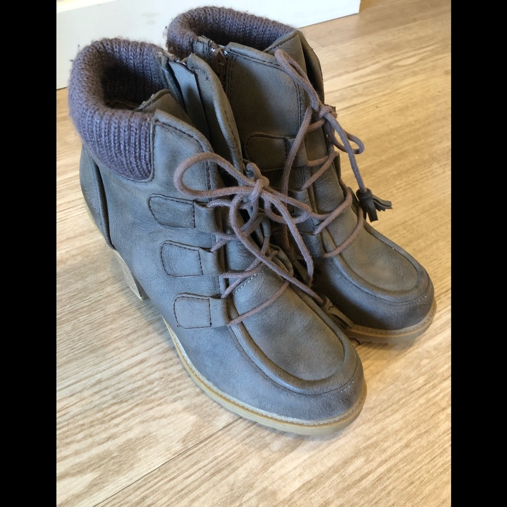 Size 8 High Heeled Bootie